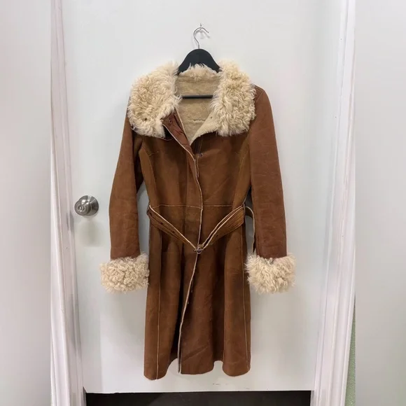 Burberry Sheepskin Penneylane Coat - Picture 2 of 9